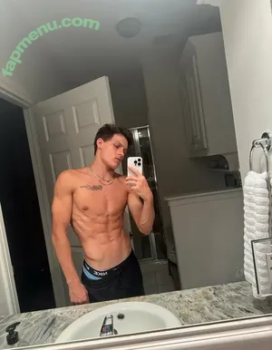  nude photo #0001