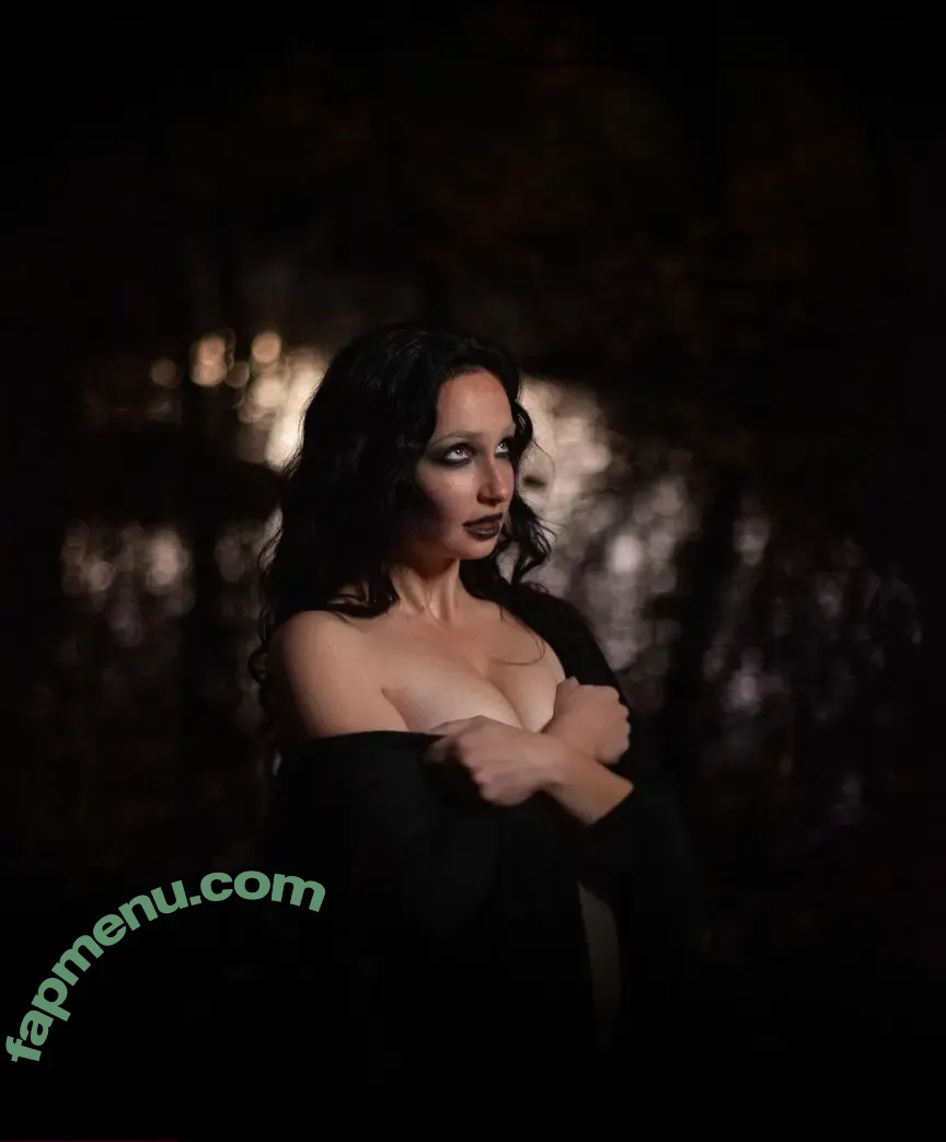 Matreya Scarrwener nude photo #0050 (matreyascarrwener)