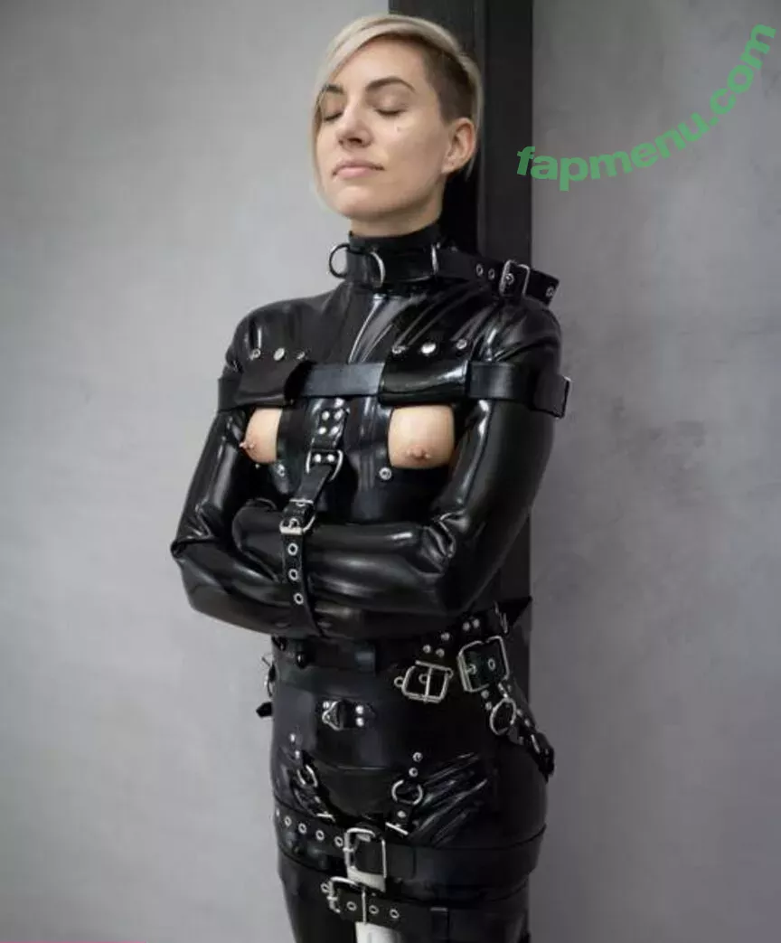 matrix.dominatrix nude photo #0087 (Master Trinity / Master_trinity_ / _trnty_)