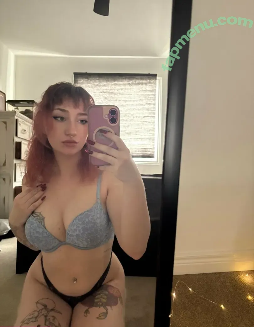 mattiegarf nude photo #0005 (mattiegraves_)