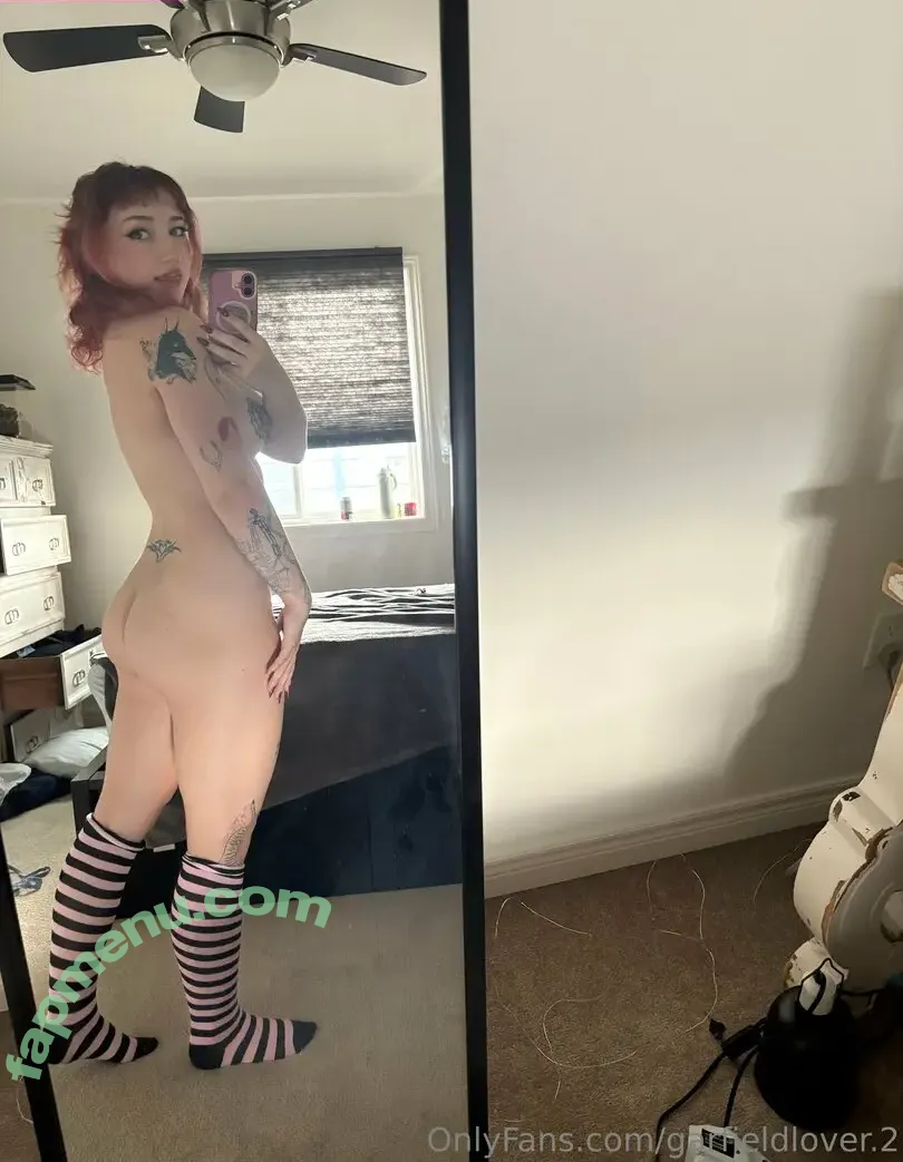mattiegarf nude photo #0009 (mattiegraves_)