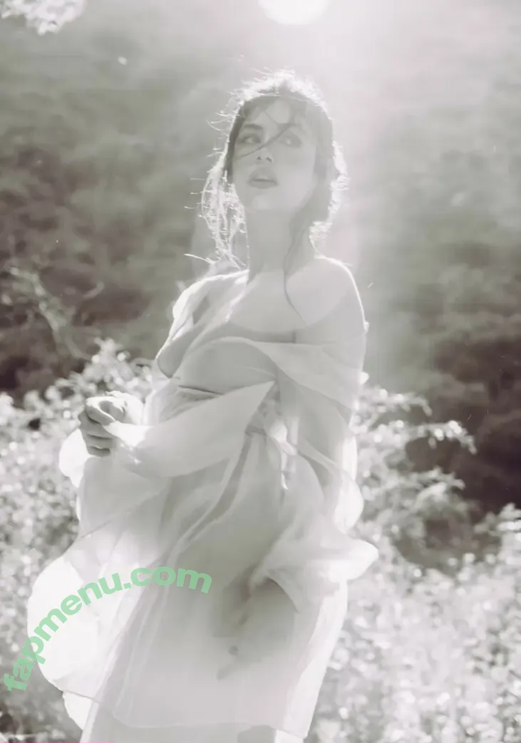 Maud Elena nude photo #0005 (Maud Lunenfeld / maudelena_ / maudfrainklen)