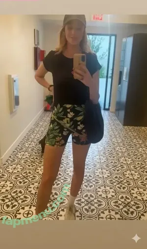 Maude Garrett / geekbomb / maudegarrett nude photo #0082