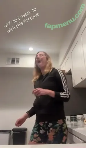 Maude Garrett / geekbomb / maudegarrett nude photo #0083