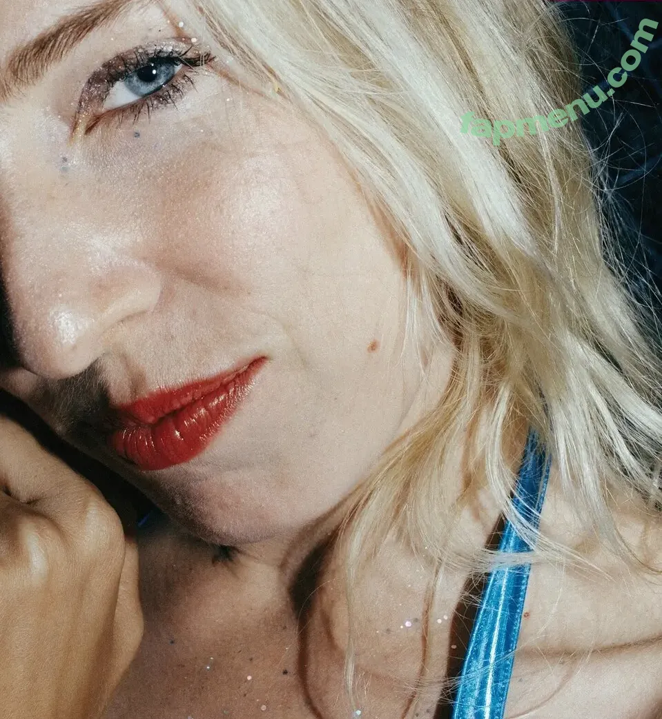 Maude Latour nude photo #0003 (maudelstatus)