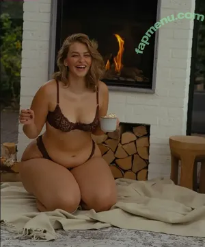 Maura Levanna / mauralevanna nude photo #0018