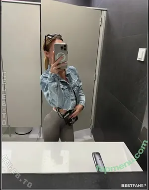 Mausistern / emilyfroede / froedeemily nude photo #0326