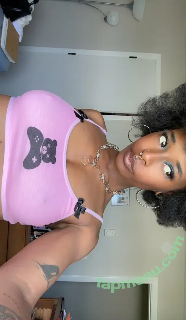 mawliee nude photo #0033 (mawliee)