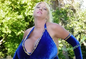 Maxi Mounds / maximoundsfanpage nude photo #0496