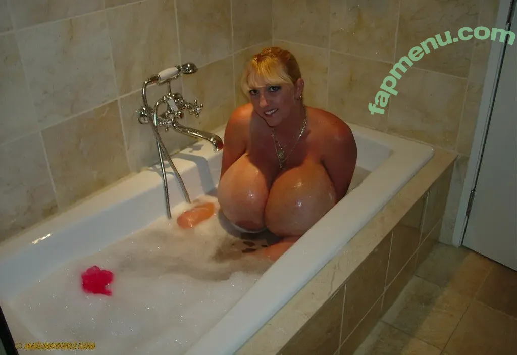 Maxi Mounds nude photo #0419 (maximoundsfanpage)