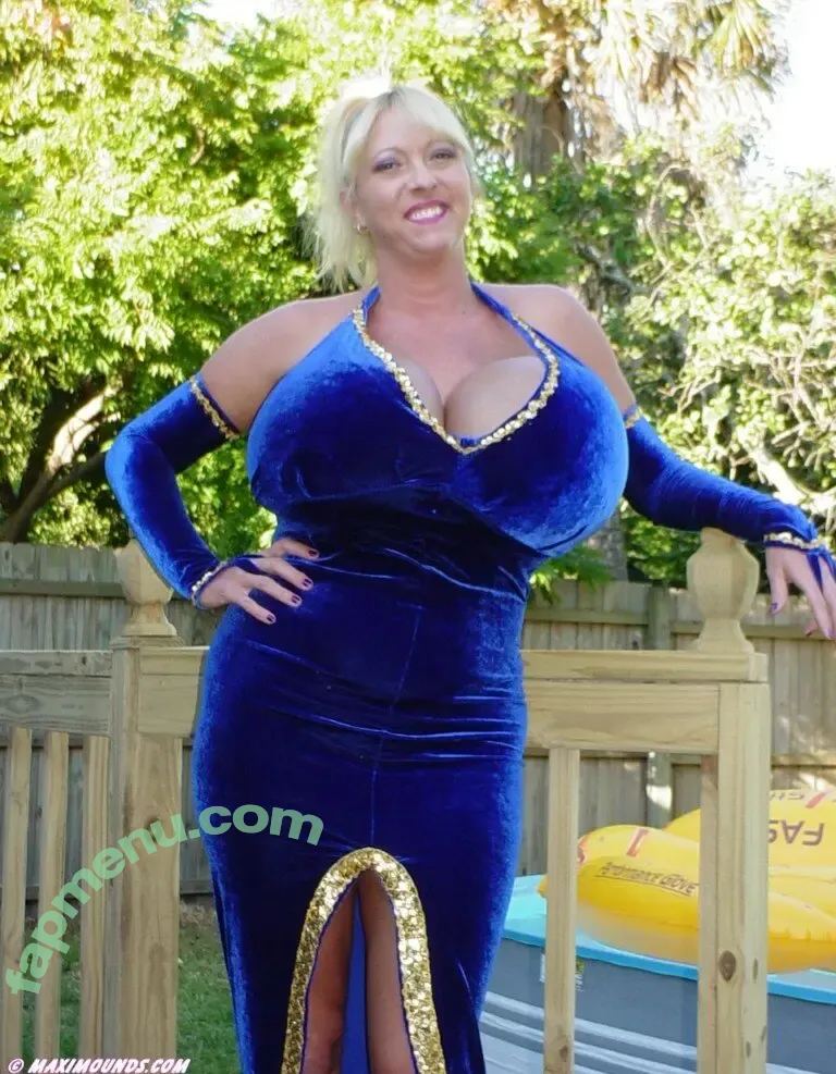 Maxi Mounds nude photo #0484 (maximoundsfanpage)