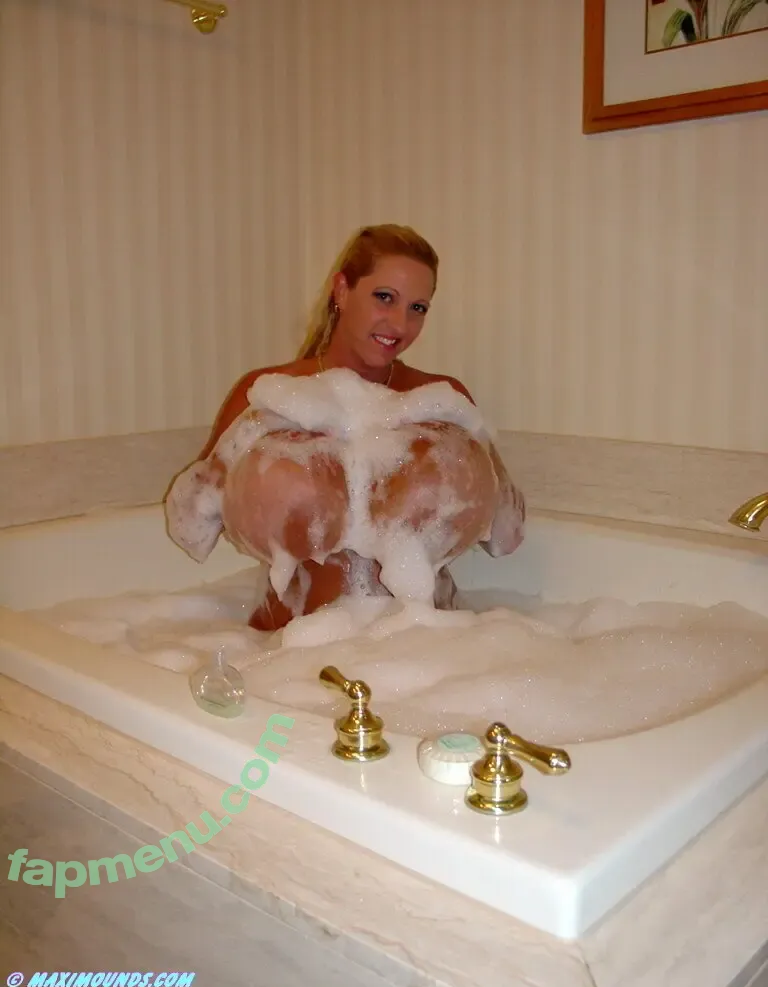 Maxi Mounds nude photo #0547 (maximoundsfanpage)