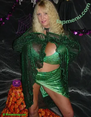 Maxi Mounds / maximoundsfanpage nude photo #1135