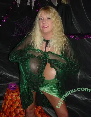 Maxi Mounds / maximoundsfanpage nude photo #1136