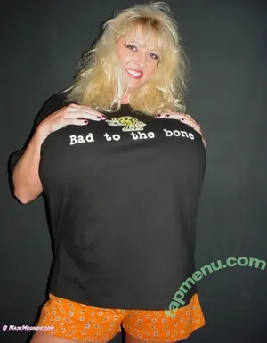 Maxi Mounds / maximoundsfanpage nude photo #1185