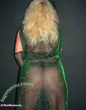 Maxi Mounds / maximoundsfanpage nude photo #1271