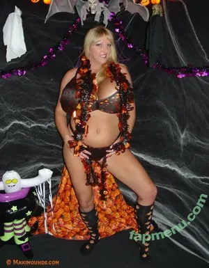 Maxi Mounds / maximoundsfanpage nude photo #1401