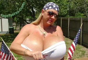 Maxi Mounds / maximoundsfanpage nude photo #1921