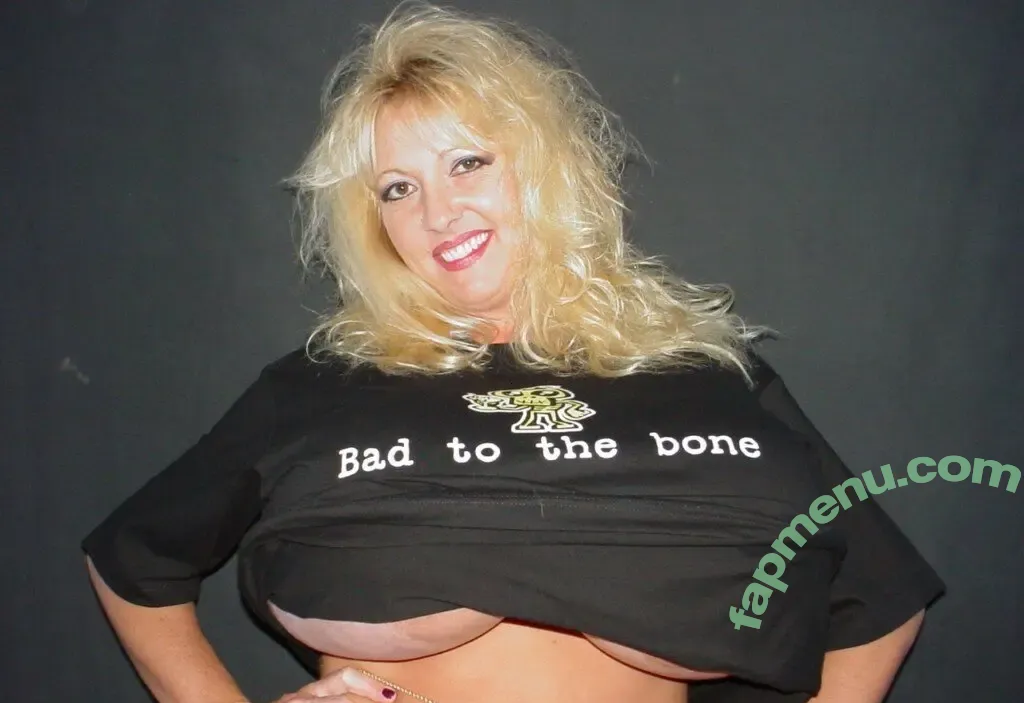 Maxi Mounds nude photo #1200 (maximoundsfanpage)