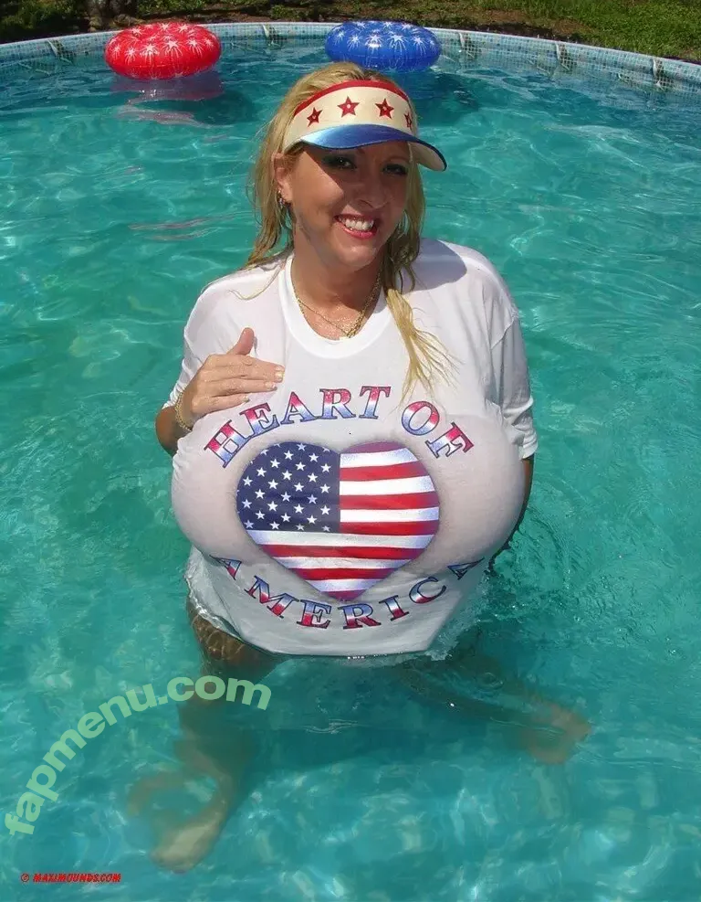 Maxi Mounds nude photo #1790 (maximoundsfanpage)