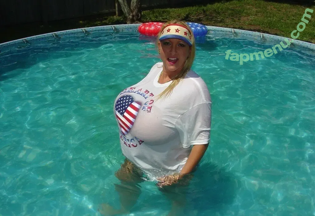 Maxi Mounds nude photo #1791 (maximoundsfanpage)