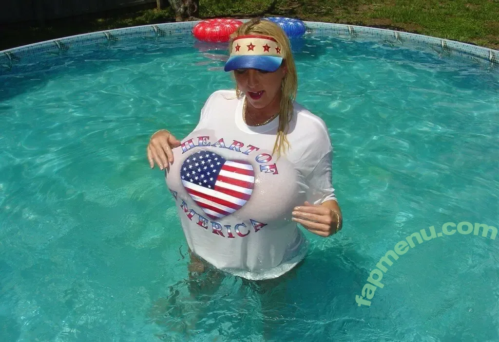 Maxi Mounds nude photo #1792 (maximoundsfanpage)