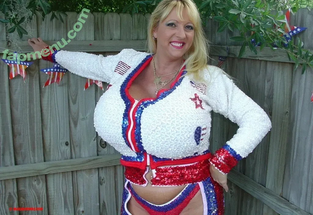 Maxi Mounds nude photo #1823 (maximoundsfanpage)