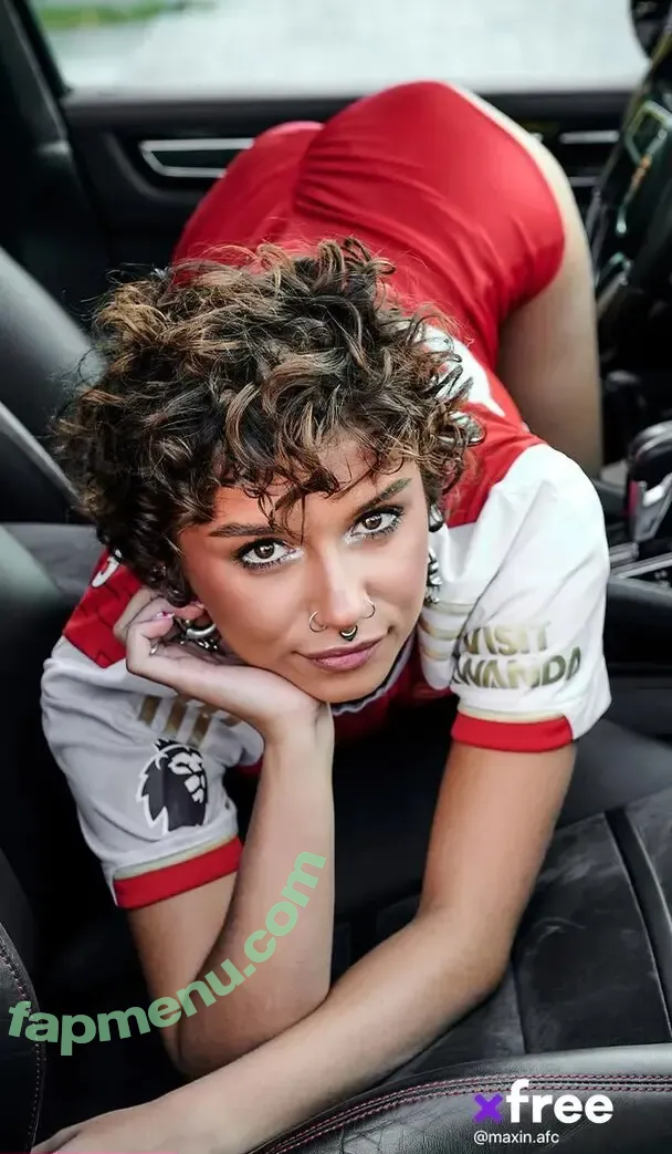 maxinafc nude photo #0006 (maxinafc)