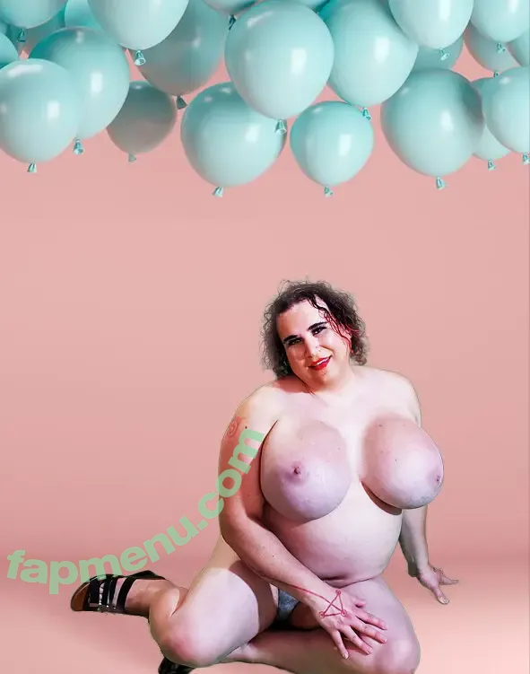 Maxine Tangles nude photo #0025 (tddyskddles / tiddy_skiddles / tiddyskiddles)