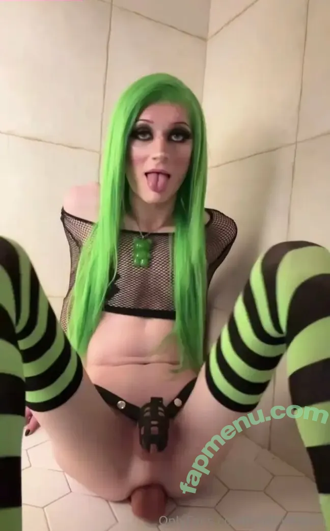 maxinekitten nude photo #0013 (evilest_kitten)