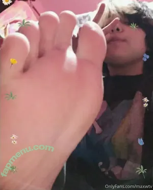 maxwtv / maxtvw nude photo #0003