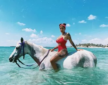 May Bakshi / maybakshi_ nude photo #0296