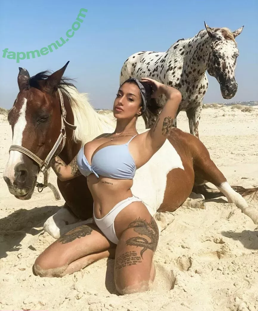 May Bakshi nude photo #0301 (maybakshi_)