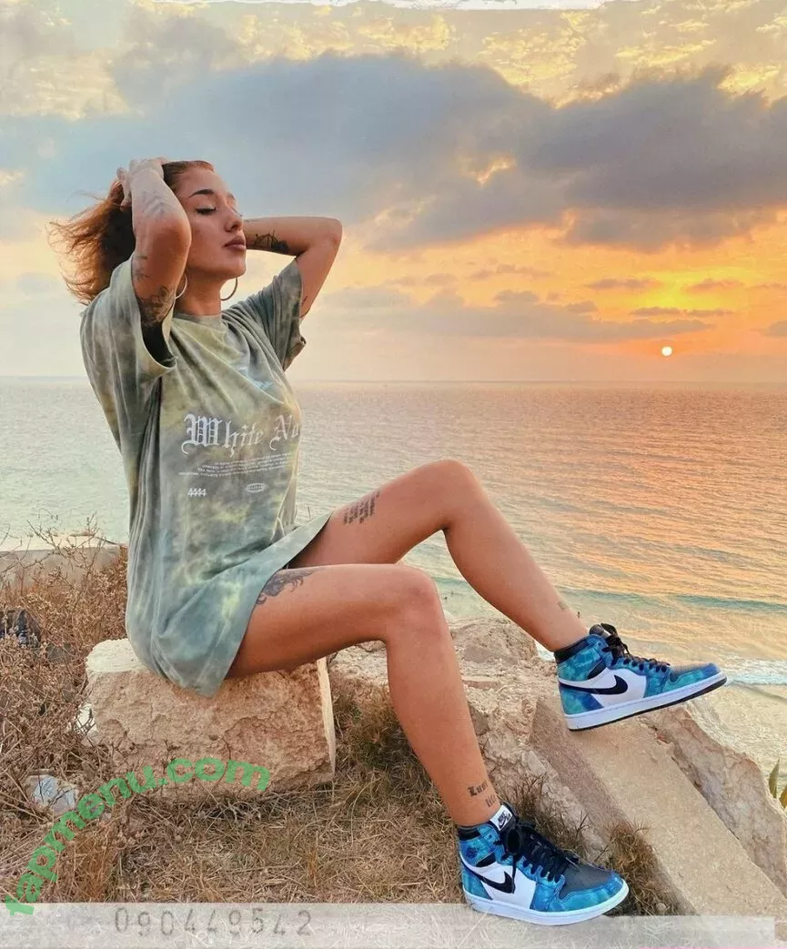 May Bakshi nude photo #0303 (maybakshi_)