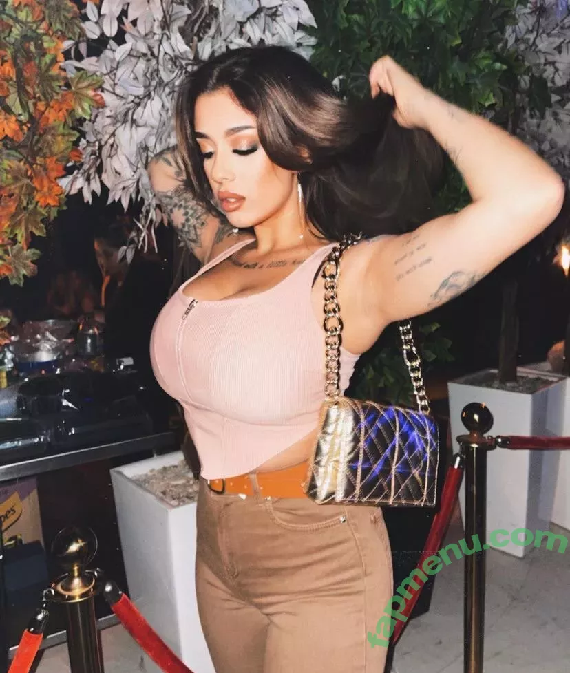 May Bakshi nude photo #0410 (maybakshi_)