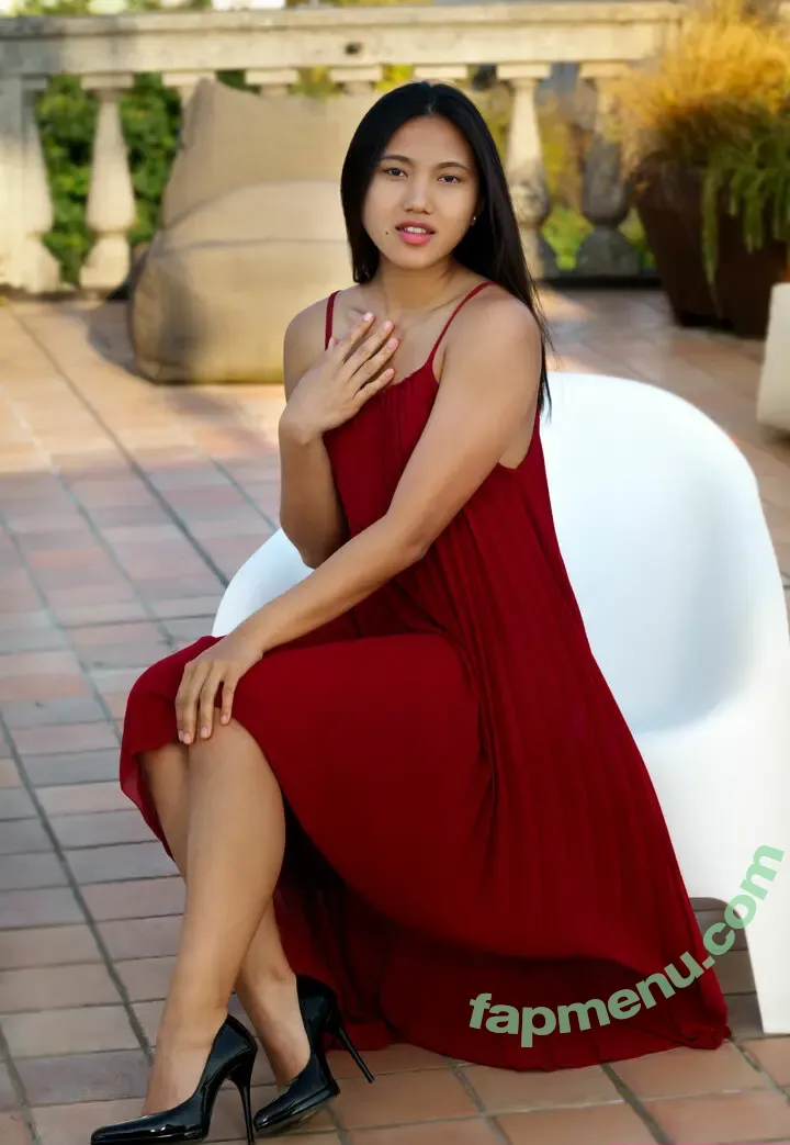 May Thai nude photo #0378 (maythai / maythaireal)