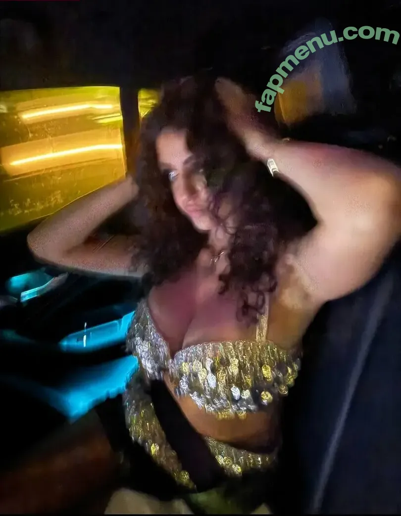 Maya Abdallah nude photo #0094 (maya.abdallah / mayuhnaise)