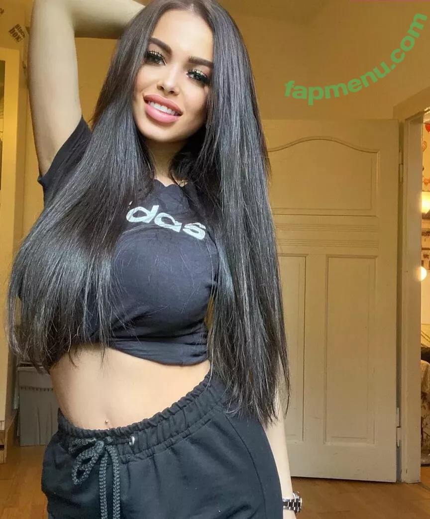 Maya Bulgarien nude photo #0048 (a.t.hristovaa / mayabeats)