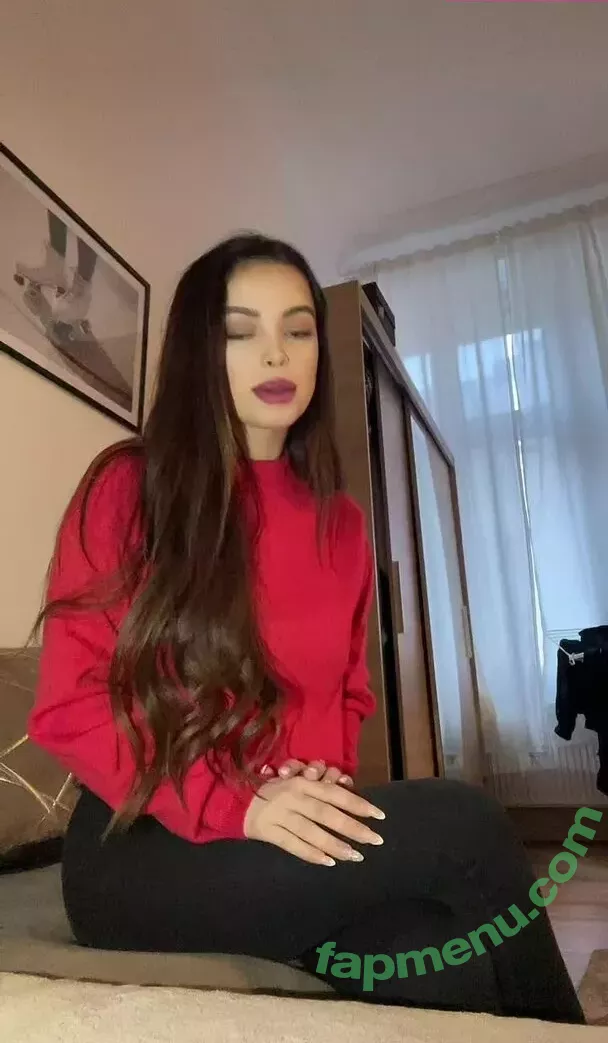 Maya Bulgarien nude photo #0208 (a.t.hristovaa / mayabeats)
