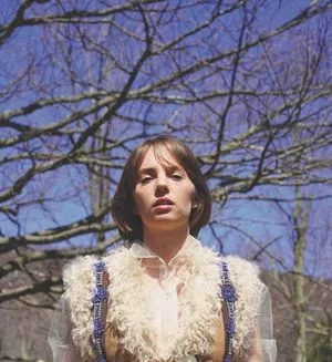 Maya Hawke / maya_hawke / neohawk2 nude photo #0017