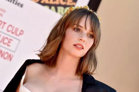 Maya Hawke / maya_hawke / neohawk2 nude photo #0019
