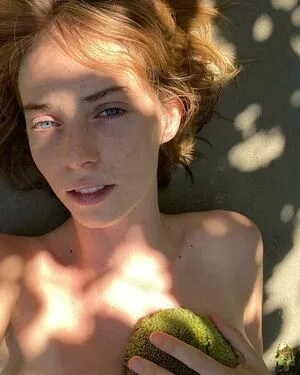 Maya Hawke / maya_hawke / neohawk2 nude photo #0060