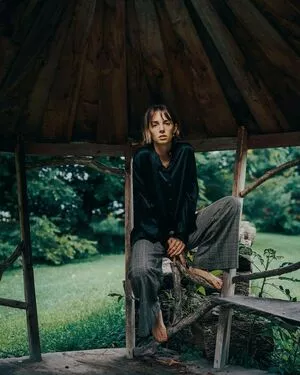 Maya Hawke / maya_hawke / neohawk2 nude photo #0153