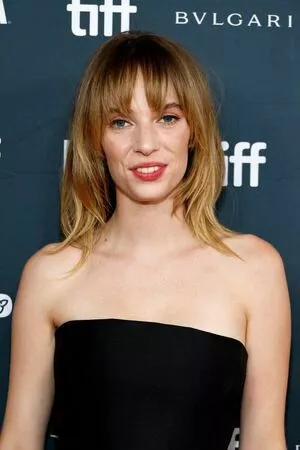 Maya Hawke / maya_hawke / neohawk2 nude photo #0201