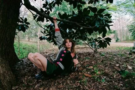 Maya Hawke / maya_hawke / neohawk2 nude photo #0432