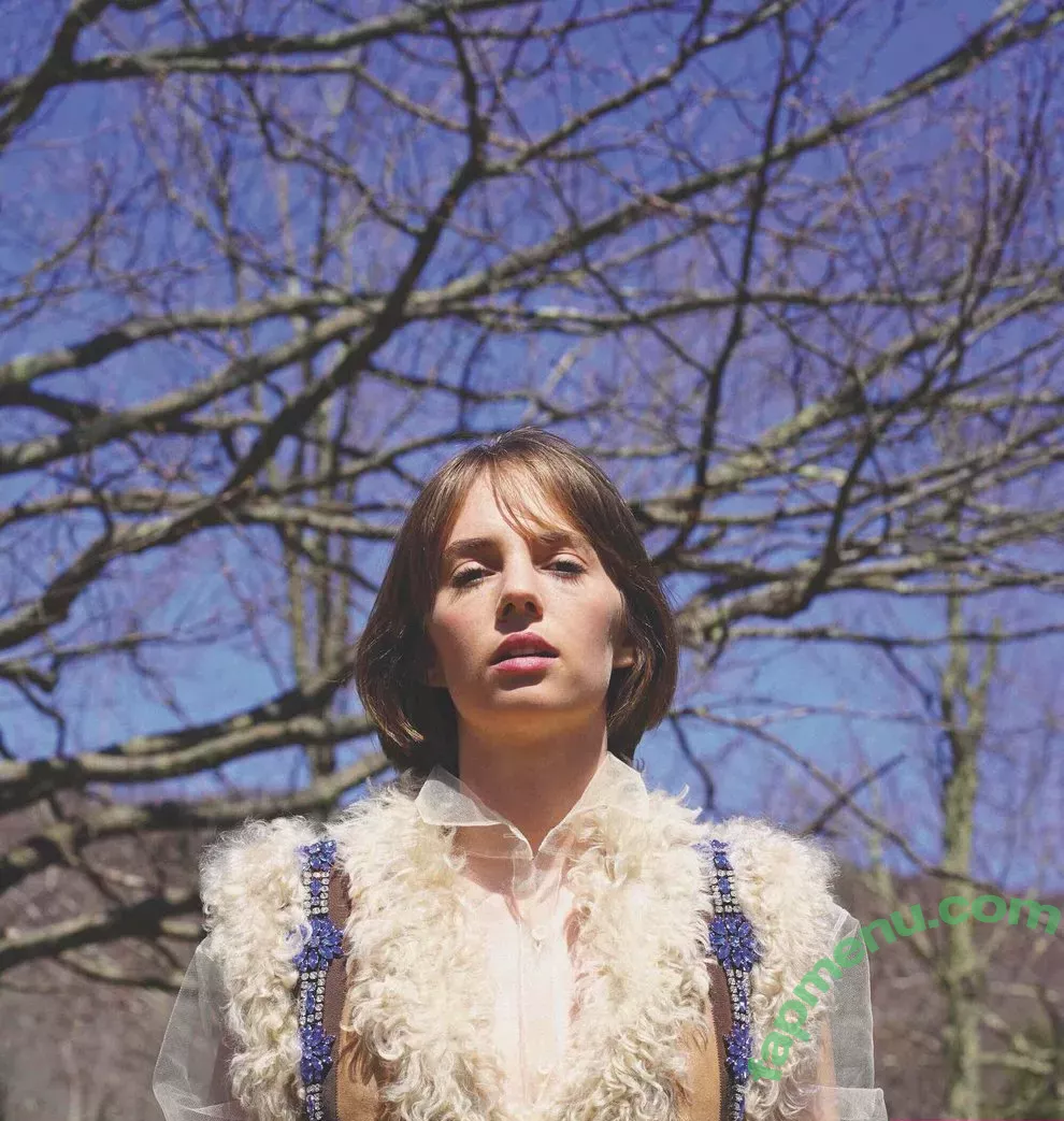 Maya Hawke nude photo #0017 (maya_hawke / neohawk2)