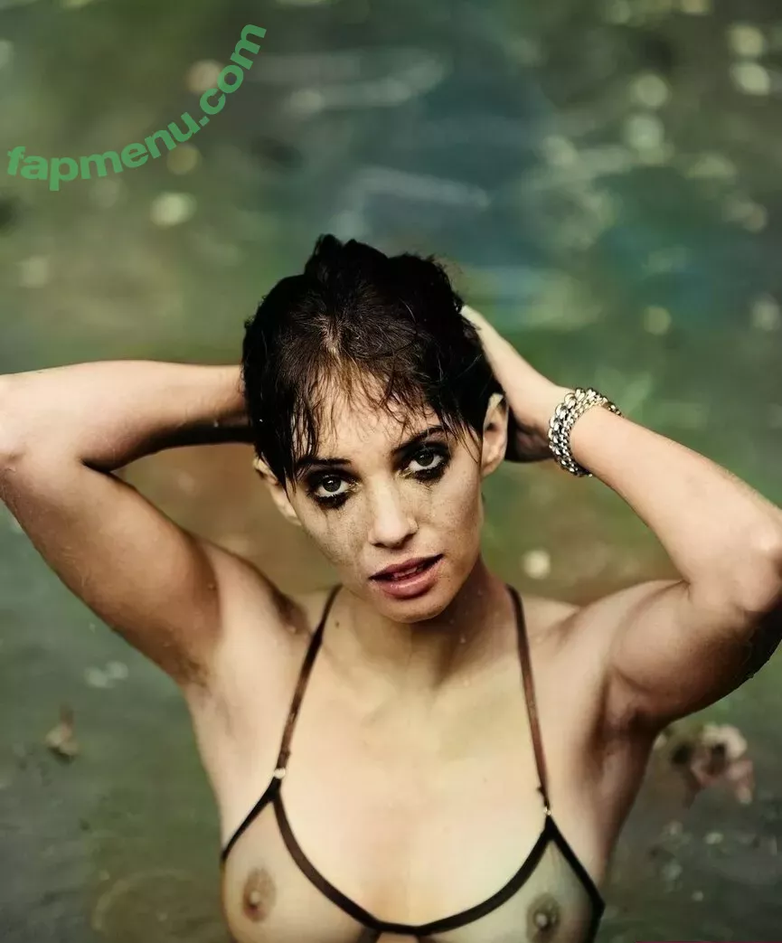 Maya Hawke nude photo #0032 (maya_hawke / neohawk2)