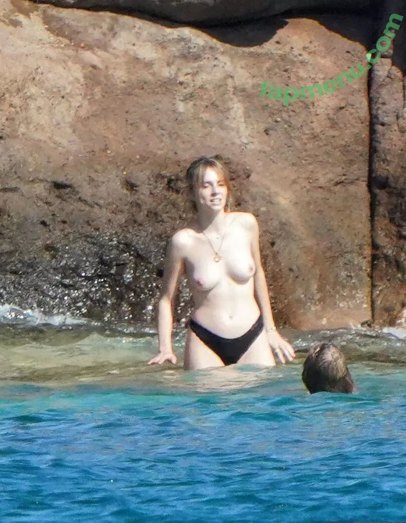 Maya Hawke nude photo #0036 (maya_hawke / neohawk2)