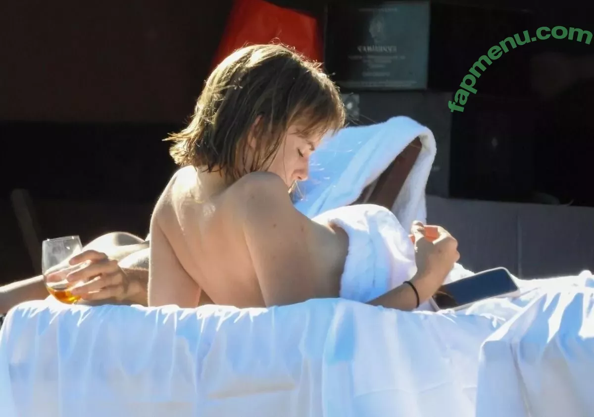 Maya Hawke nude photo #0049 (maya_hawke / neohawk2)