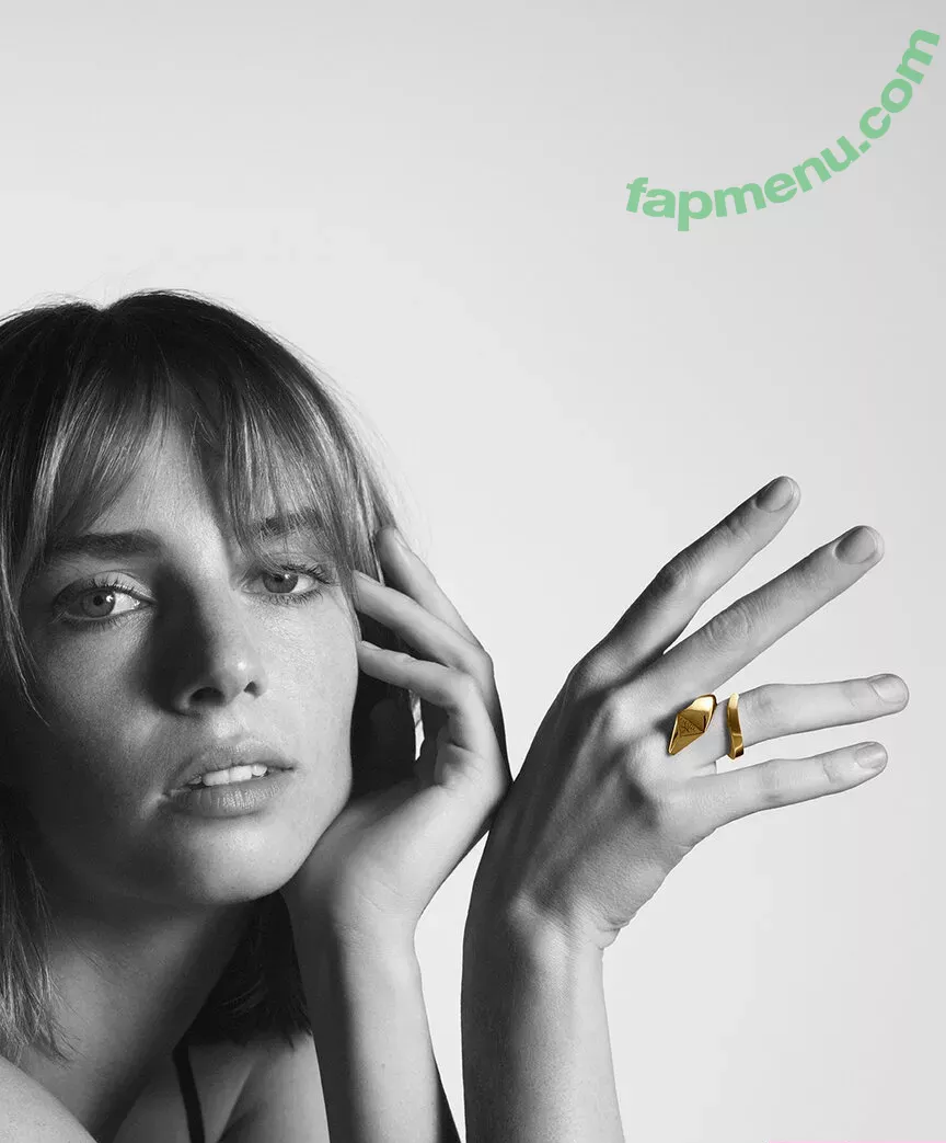 Maya Hawke nude photo #0115 (maya_hawke / neohawk2)